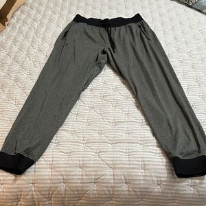 Under Armour Men's Charcoal Joggers